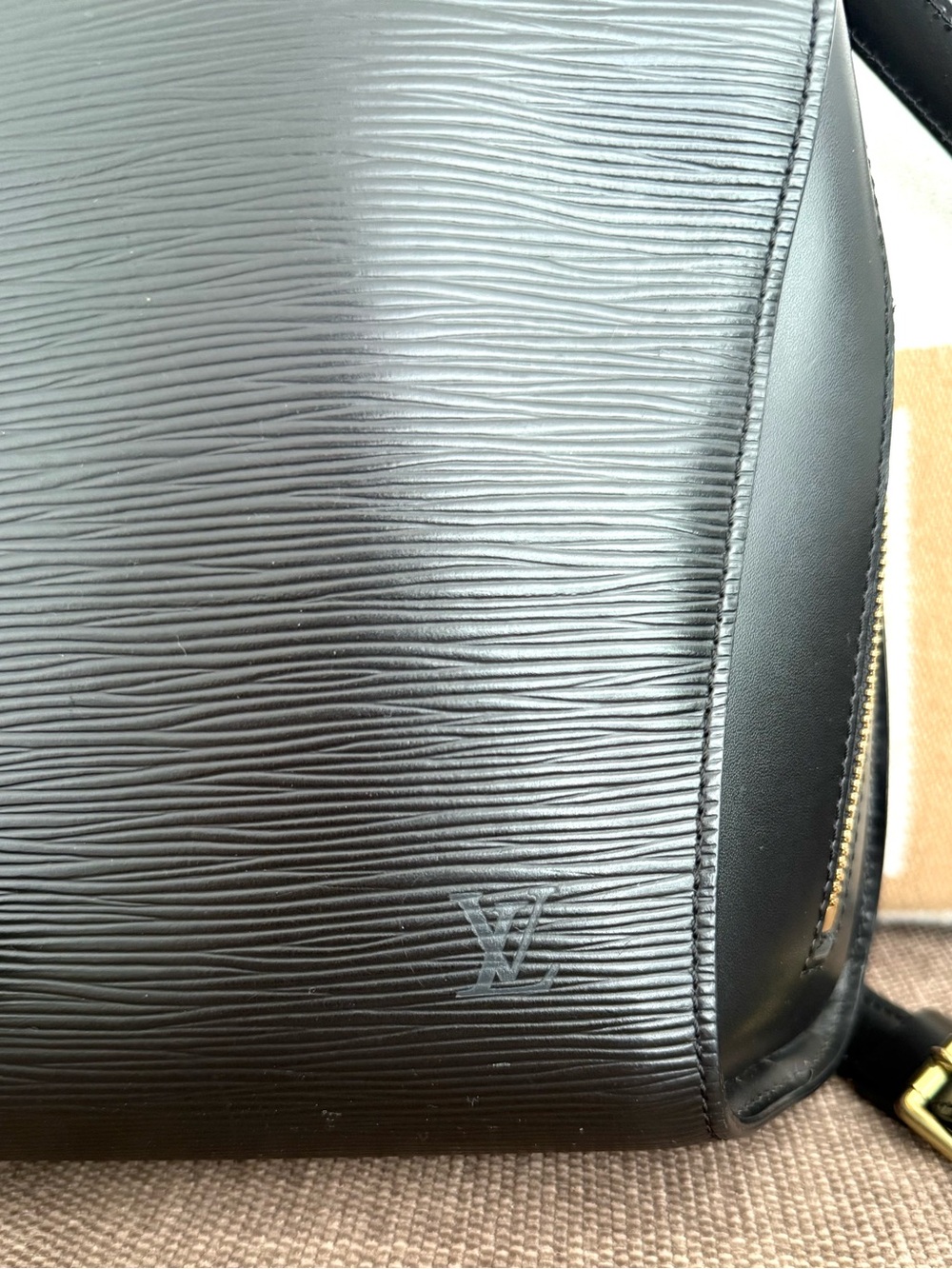 Authentic Louis Vuitton Mabillon back pack black Epi leather M52232 - Picture 4 of 16